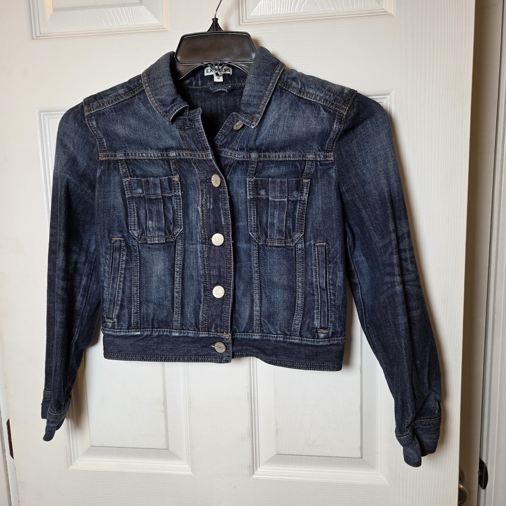 Express sz XS cropped jean jacket distressed worn look 100% cotton casual